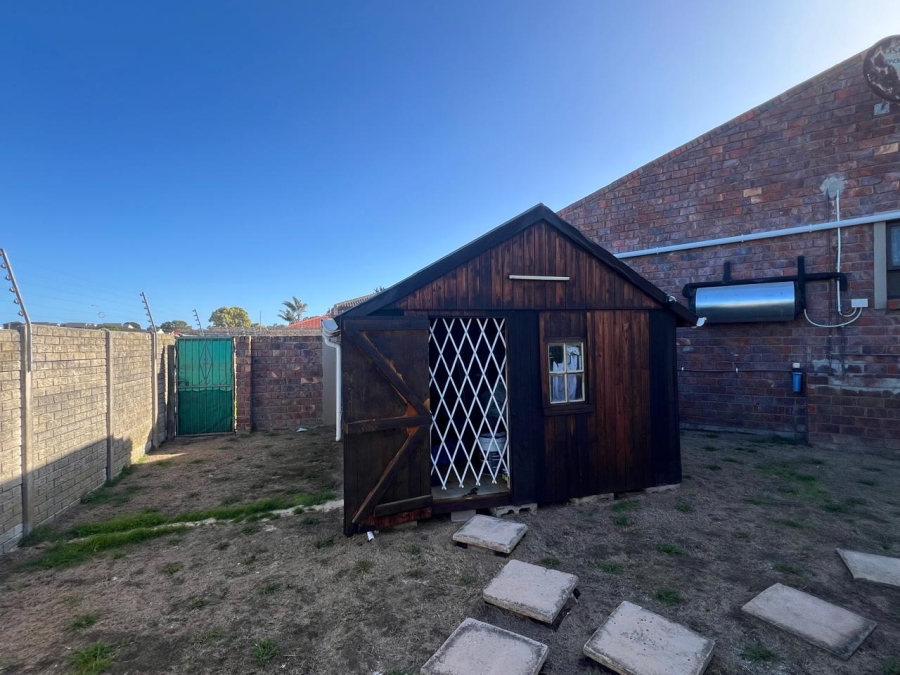 2 Bedroom Property for Sale in Kunene Park Eastern Cape